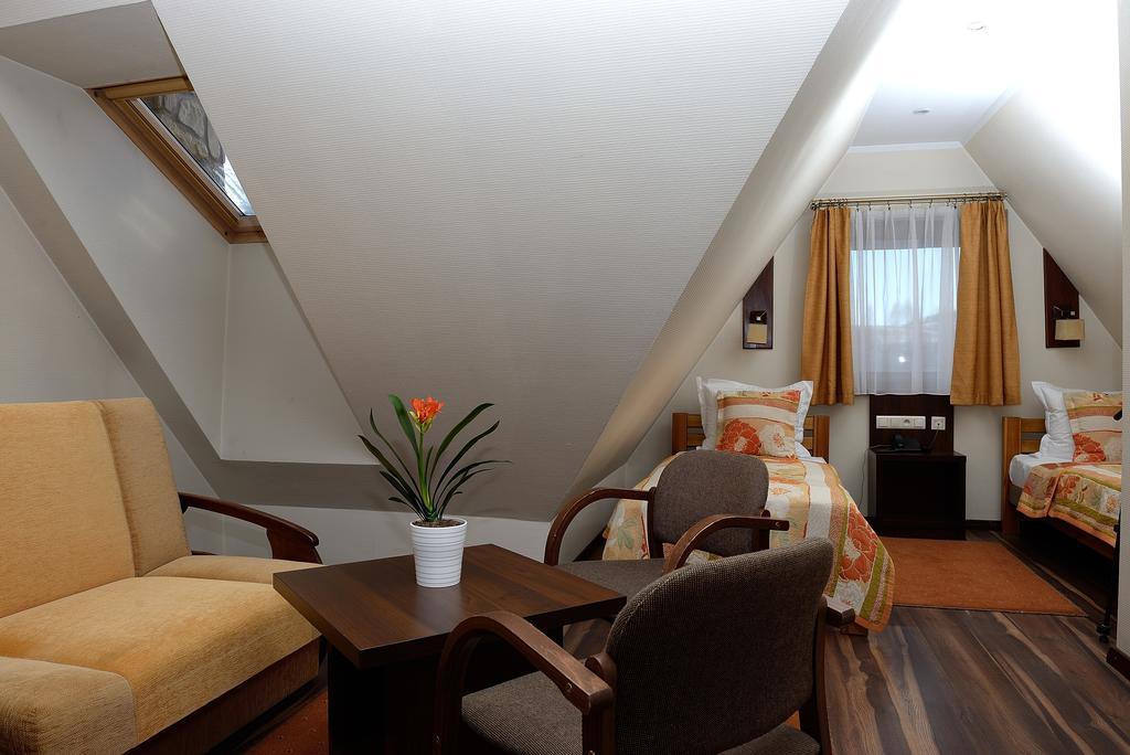 Hotel Nad Przelomem Sromowce Nizne Ruang foto