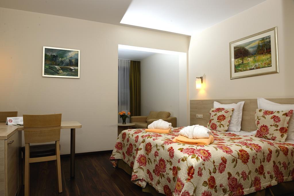 Hotel Nad Przelomem Sromowce Nizne Bagian luar foto