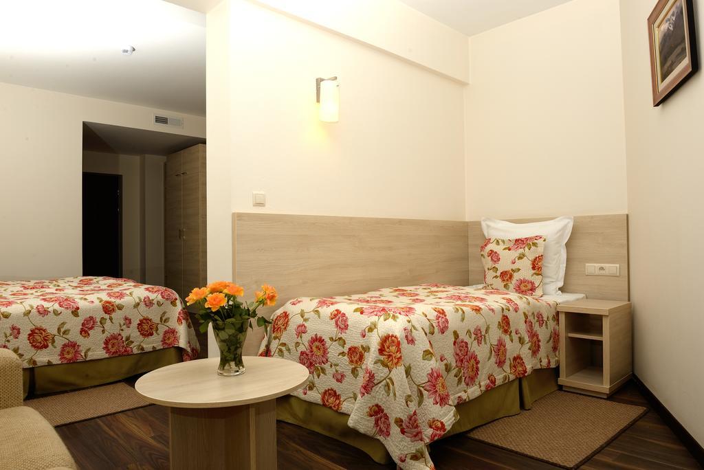 Hotel Nad Przelomem Sromowce Nizne Bagian luar foto